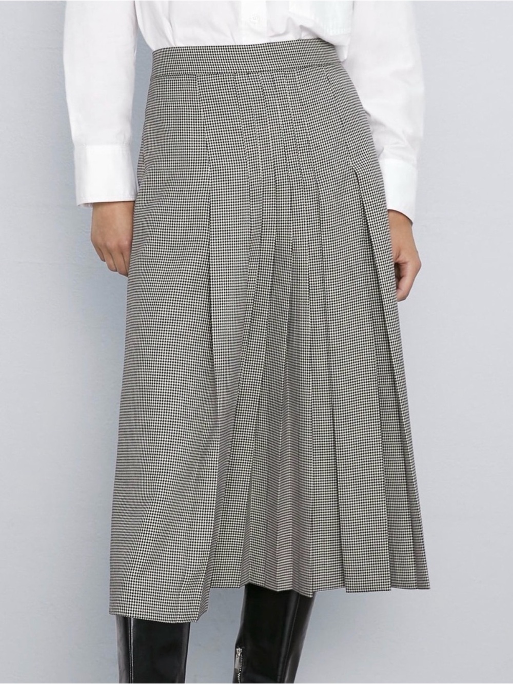 Zara Black and White Houndstooth Pleated A-Line Midi Skirt